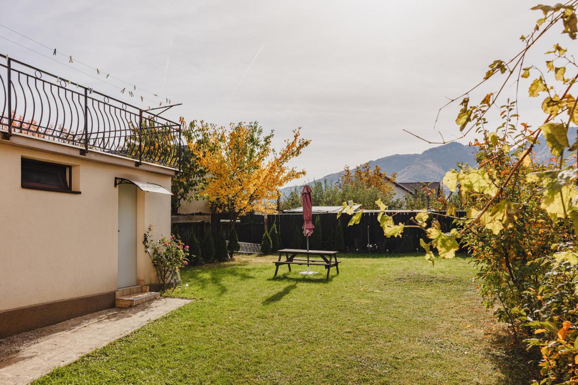 Cazare Zorilor Zarnesti Exterior photo