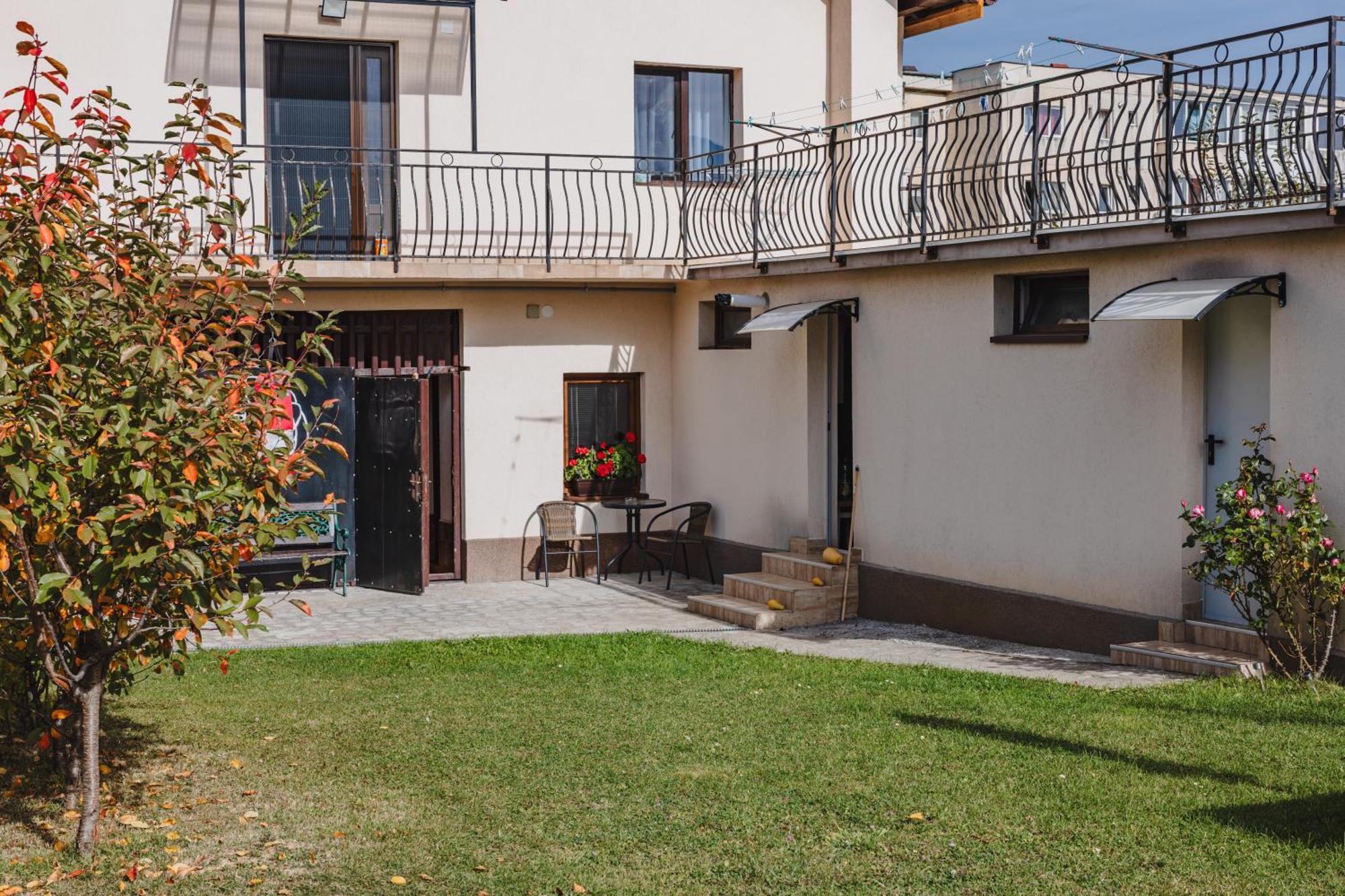 Cazare Zorilor Zarnesti Exterior photo